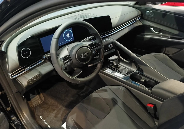 Hyundai Elantra cena 120506 przebieg: 1, rok produkcji 2023 z Toruń małe 37